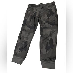 Women's Prana Halle Jogger II Charcoal Camo Size 12 Regular Fit NWT Quick Dry